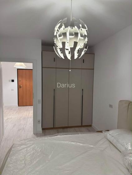 Proprietar Închiriez apartament de lux