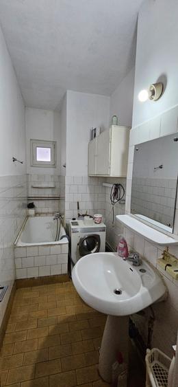 !!! 2 camere...decomandat...Calea Circumvalatiunii..2min Iulius Mall