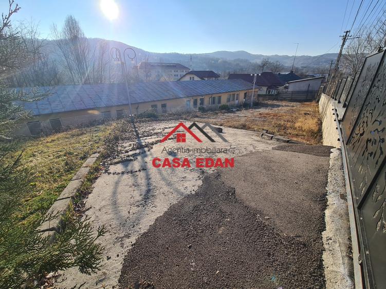 Cladire Sc=311mp in Campina--215.000e