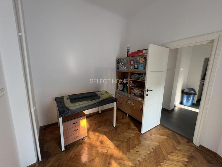 Închiriere vila (S+P+1), 9 camere, 200 mp + curte 120 mp (pretabil birouri) - 15