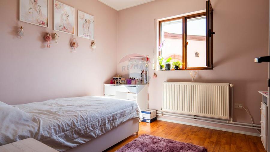 Afumati - vanzare casa si anexe cu teren intravilan, suprafata 700 mp