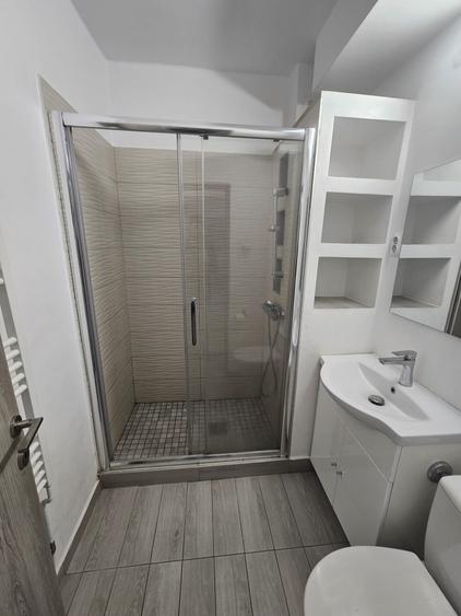Ocazie! Apartament 3 camere decomanat, 60 mp utili, balcon, Centru!