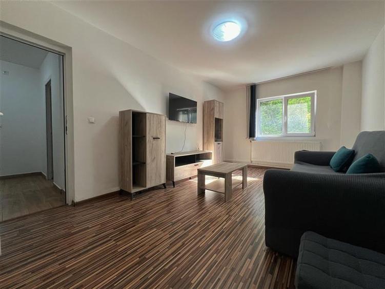 Apartament 3 camere decomandat | Târgu Cucu | Etaj 2 | renovat