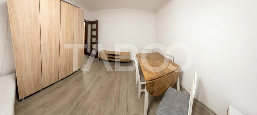 Apartament cu 2 camere de vanzare in bloc izolat cu boxa in Gruia