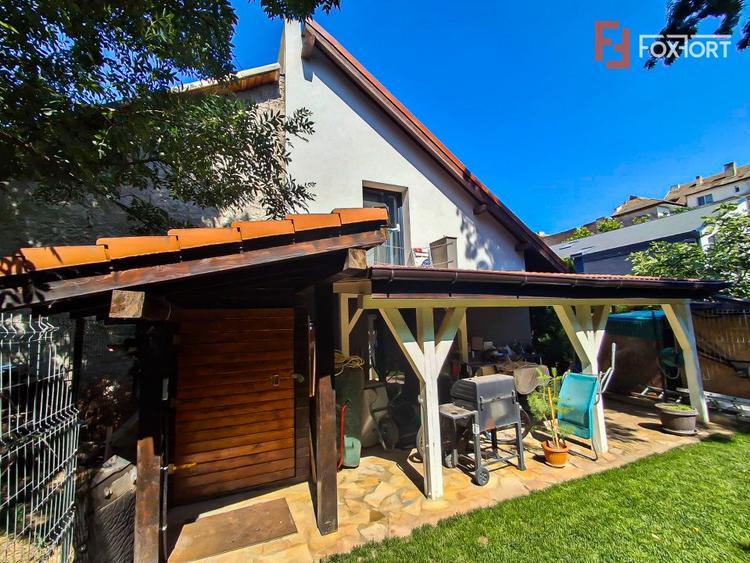Casa cu 2 apartamente si inchiriere Air BNB - Timisoara, Sinaia