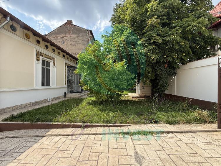 La 2 pasi de Parcul Cismigiu. Proprietate emblematica/ 641 mp teren