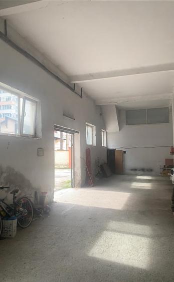 Vanzare  sec 2  Cladire  birouri  P+ 1E, teren 940mp