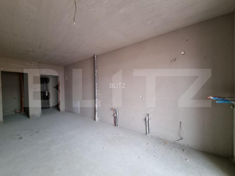 Apartament 2 camere, etaj intermediar, zona Vivo