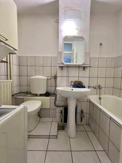Apartament 2 camere, 47 mp utili, decomandat, etaj 3, mobilat - Zona Lipovei