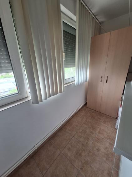 Abator, Sos. Mangaliei, 2 decomandate, 52 mp, mobilat si utilat, gaze, 370 Euro