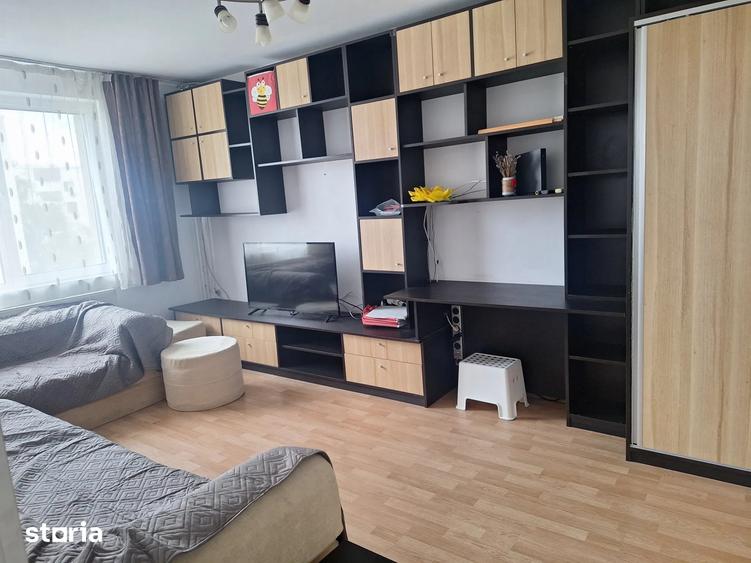 Închiriere Apartament 3 camere în Crangasi