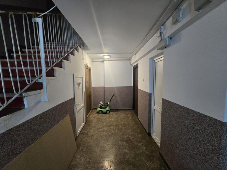 Vanzare 3 camere Radulescu Motru 20 - Tineretului
