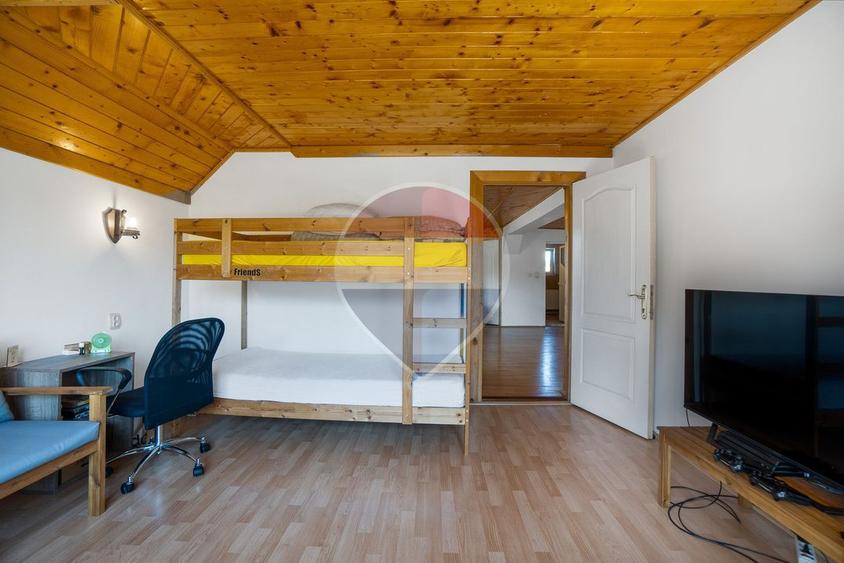 Casă spațioasă de vânzare | Teren 835 mp | Cristian | COMISION 0%