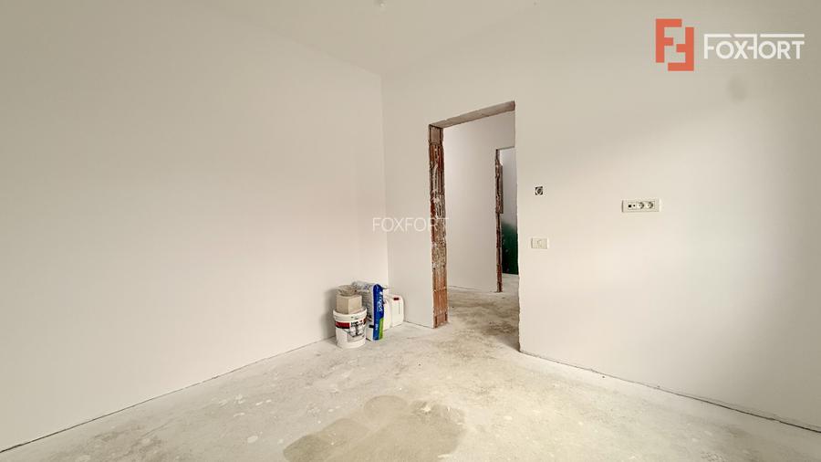 Duplex despartit, de vanzare 4 camere - curent trifazic - Mosnita Veche - 6