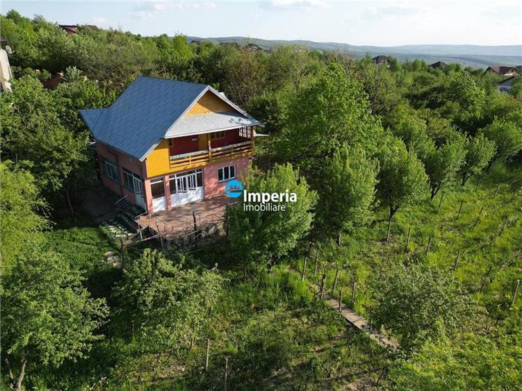Casa deosebita in mijlocul naturii, cu teren generos si priveliste panoramica