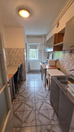 Exclusivitate-Dacia, apartament 2 camere, centrala gaz, et. 2/4, termen lung