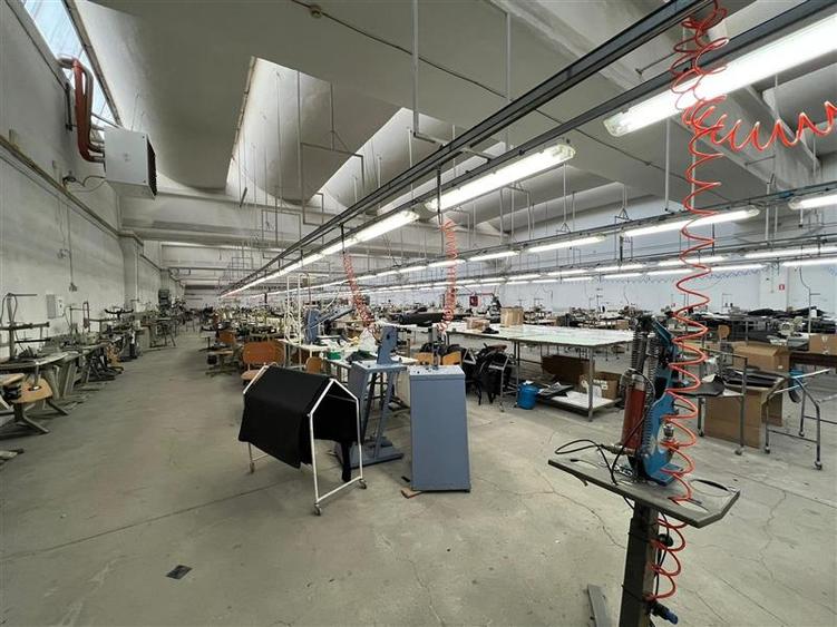 De vanzare spatiu industrial cu suprafata de 1543 m2