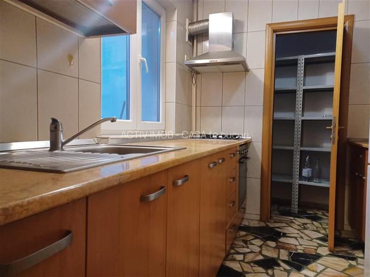 Vanzare Apartament 3 Camere Victoriei- Piata Sfintii Voievozi - 10