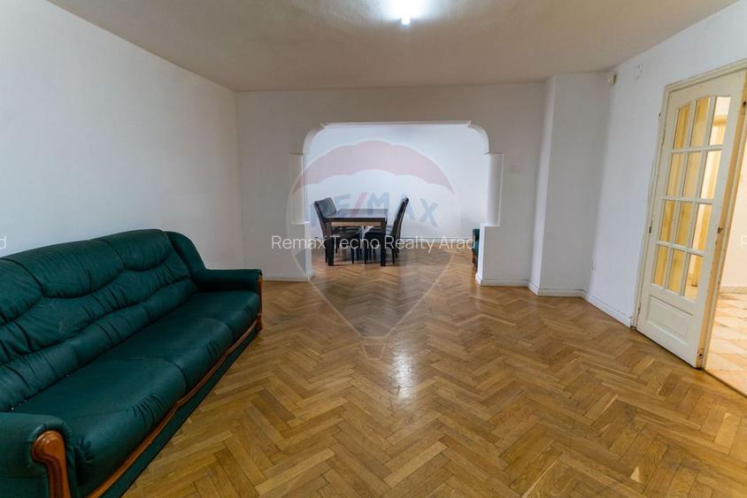 Casă / Vilă cu 6 camere de închiriat în zona Centru Vechi - 22