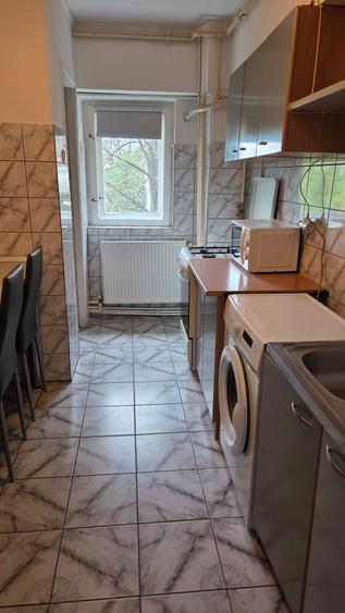 Exclusivitate-Dacia, apartament 2 camere, centrala gaz, et. 2/4, termen lung