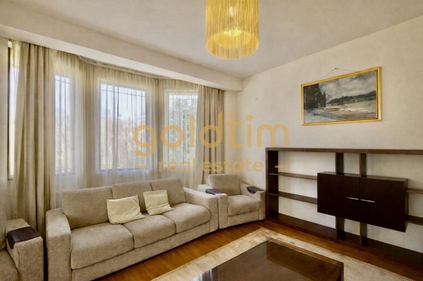 SUPERB/ VILA INDIVIDUALA/ GARAJ/ GRADINA MATURA