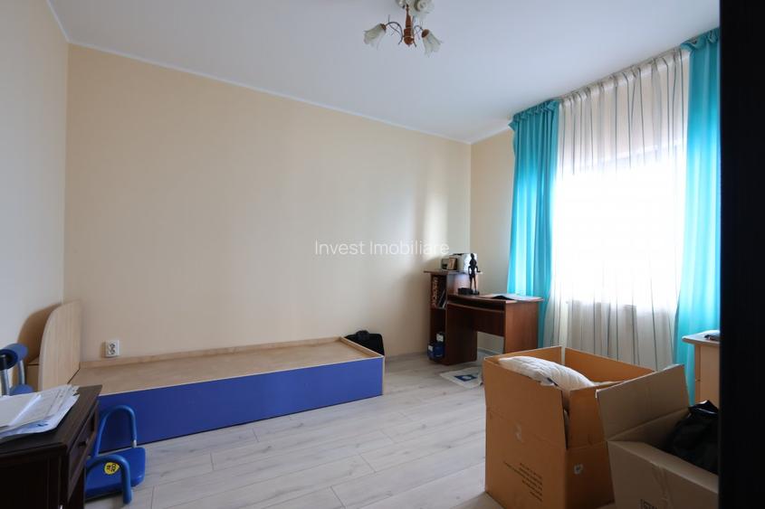 Casă individuală ideală pentru două familii sau locuință cu spațiu de lucru - 11