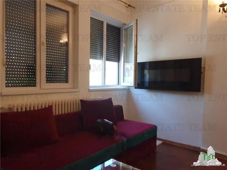 Spatiu extins central Liceul Mircea si Mare Constanta