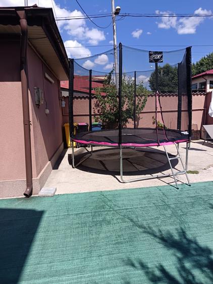Casa curte/ 3 camere/Andronache/zona linistita/sector 2