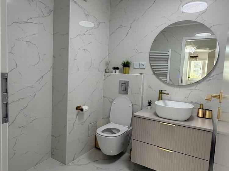 Margeanului, 13 Septembrie , Apartament Exclusivist, Centrala Proprie, Liber