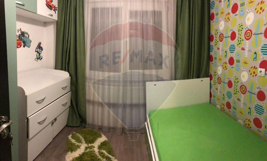 Apartament cu 2 camere de vânzare în zona Lapus