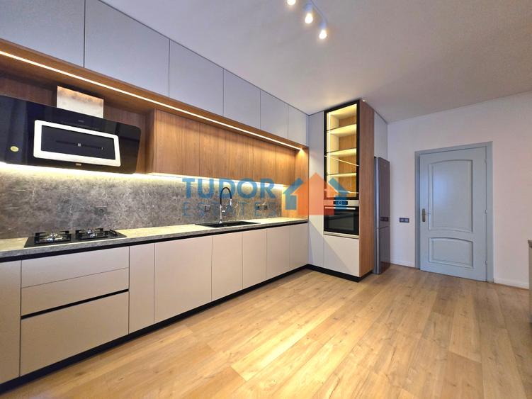 Beautiful Fully Renovated 5 Bedroom Villa in Iancu Nicolae