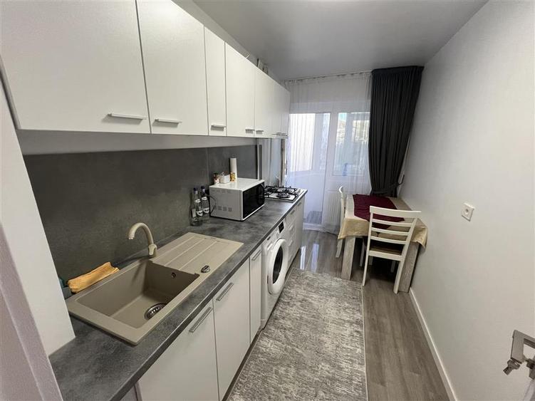 Studio renovat-mobilat premium-etaj 3(lift), zona Big- Marelbo