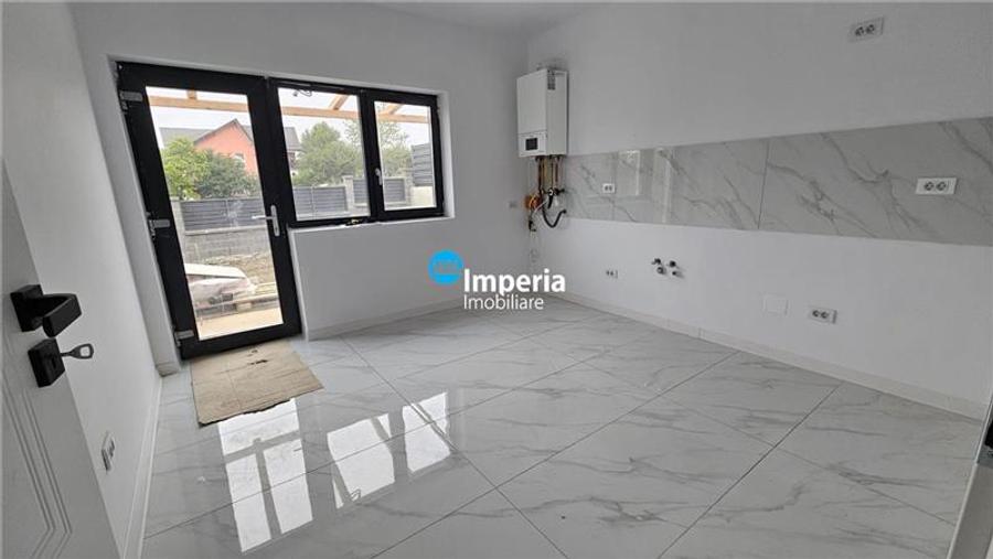 Casa tip duplex de vanzare in zona Bucium - Visan