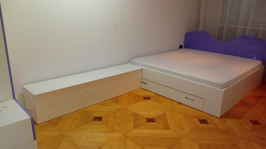 Inchiriez apartament 3 uta ared