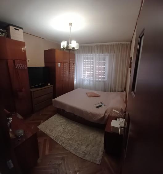 Delfinariu-blv Mamaia-3 camere decomandat