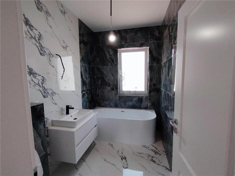 DUPLEX SPATIOS - ZONA CENTRALA - BALCON