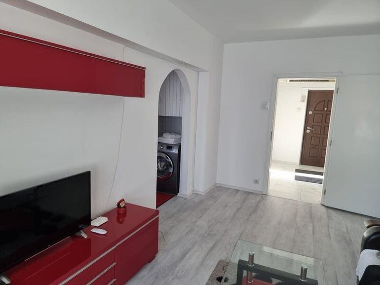 Apartament modern 2 camere de vanzare zona 1 Decembrie metrou