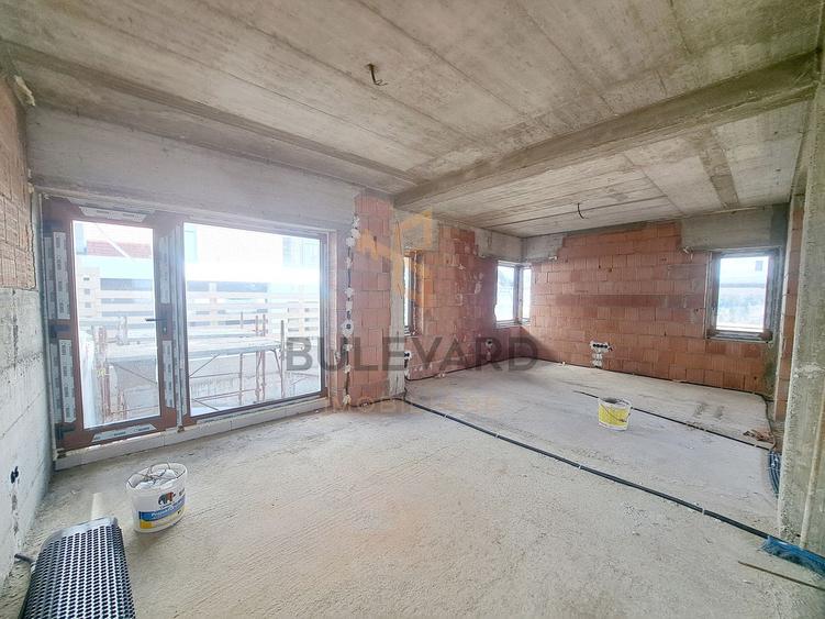 Casa tip duplex in zona Vivo Mall, str Razoare Floresti