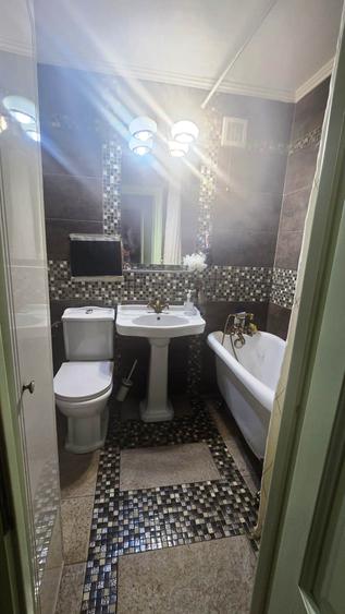 Ozana-Biserica de lemn-3 camere, 1/4, decomandat, 110.000euro