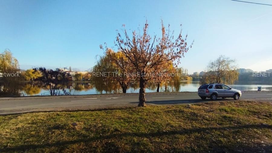 VAND TEREN INTRAVILAN 300 MP CU 2 DESCHIDERI LANGA LACUL TEI - 4