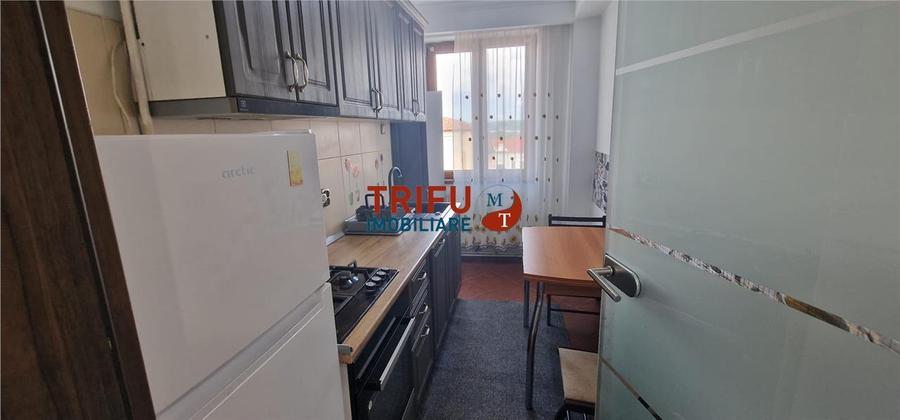 Apartament 3 camere de inchiriat zona Centru