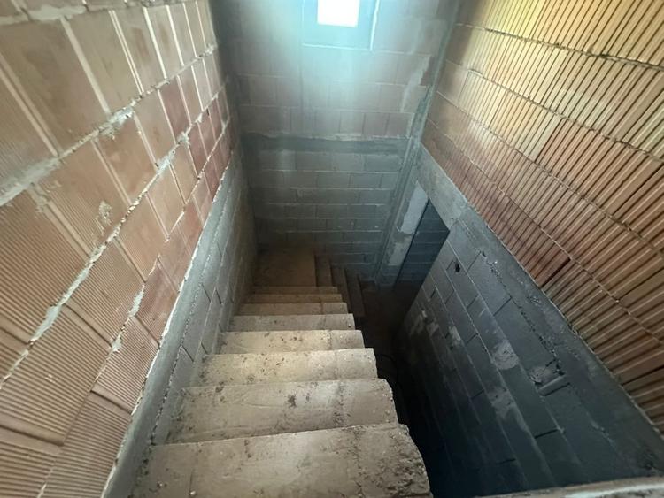 Casa Individuală 257 mp| teren 657| zona Micesti