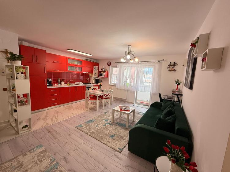 Apartament 2 camere semidecomandat zona Eroilor