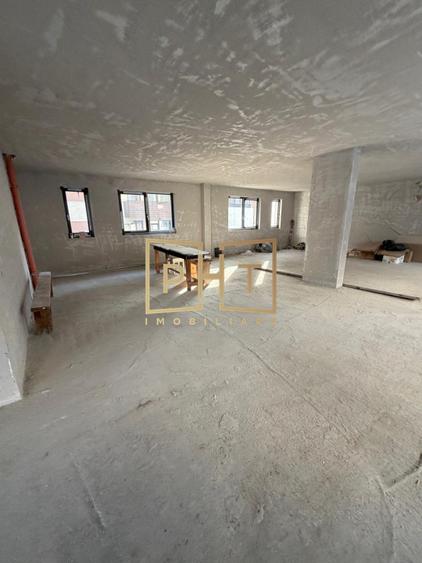 Spatiu Comercial de inchiriat, 348 mp, 200 mp terasa zona Subcetate!