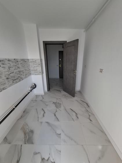 Tomis Nord - ap decomadat 2 camere (renovat complet), et 8/10
