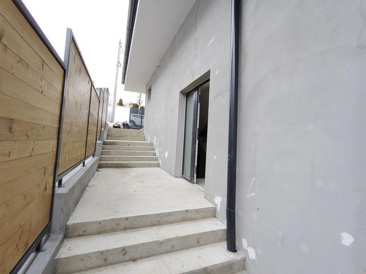 Casa cuplata, noua, intr-o zona de case- linistita,in Dambul Rotund