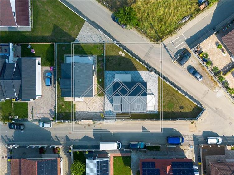 Casa noua de vanzare, 4 camere, 2 bai, terasa 21 mp, zona linistita