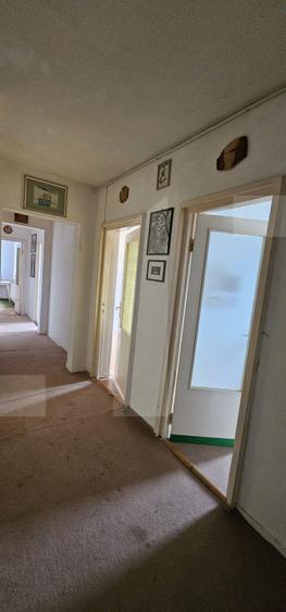 Apartament cu 3 camera, zona Spitalului