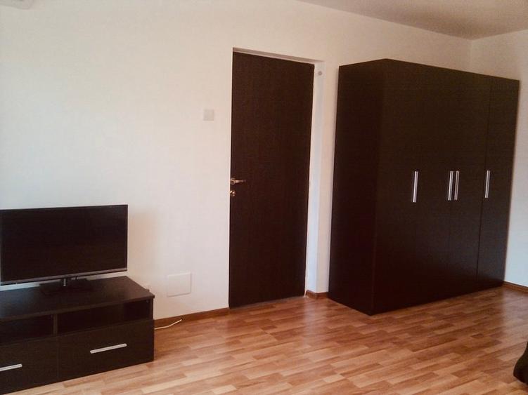 Garsoniera Alba Iulia, mobilată si utilată modern, renovată, curată, libera
