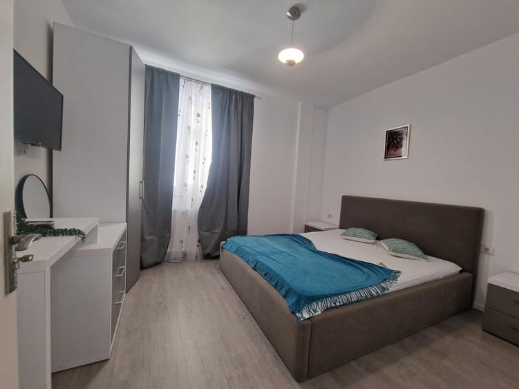 Mamaia Nord(Leon Beach)- 2 camere decomandate mobilat-utilat-98.000euro